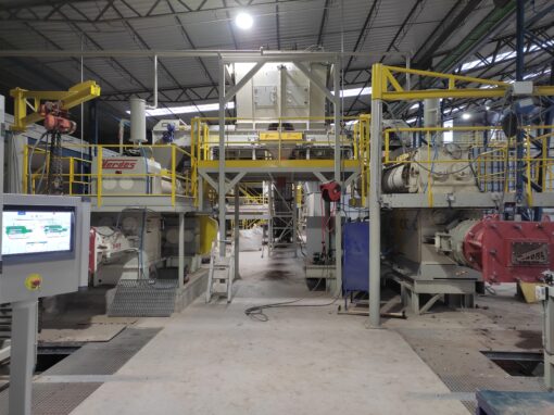 Automatización para extrusión de plaquetas clinker